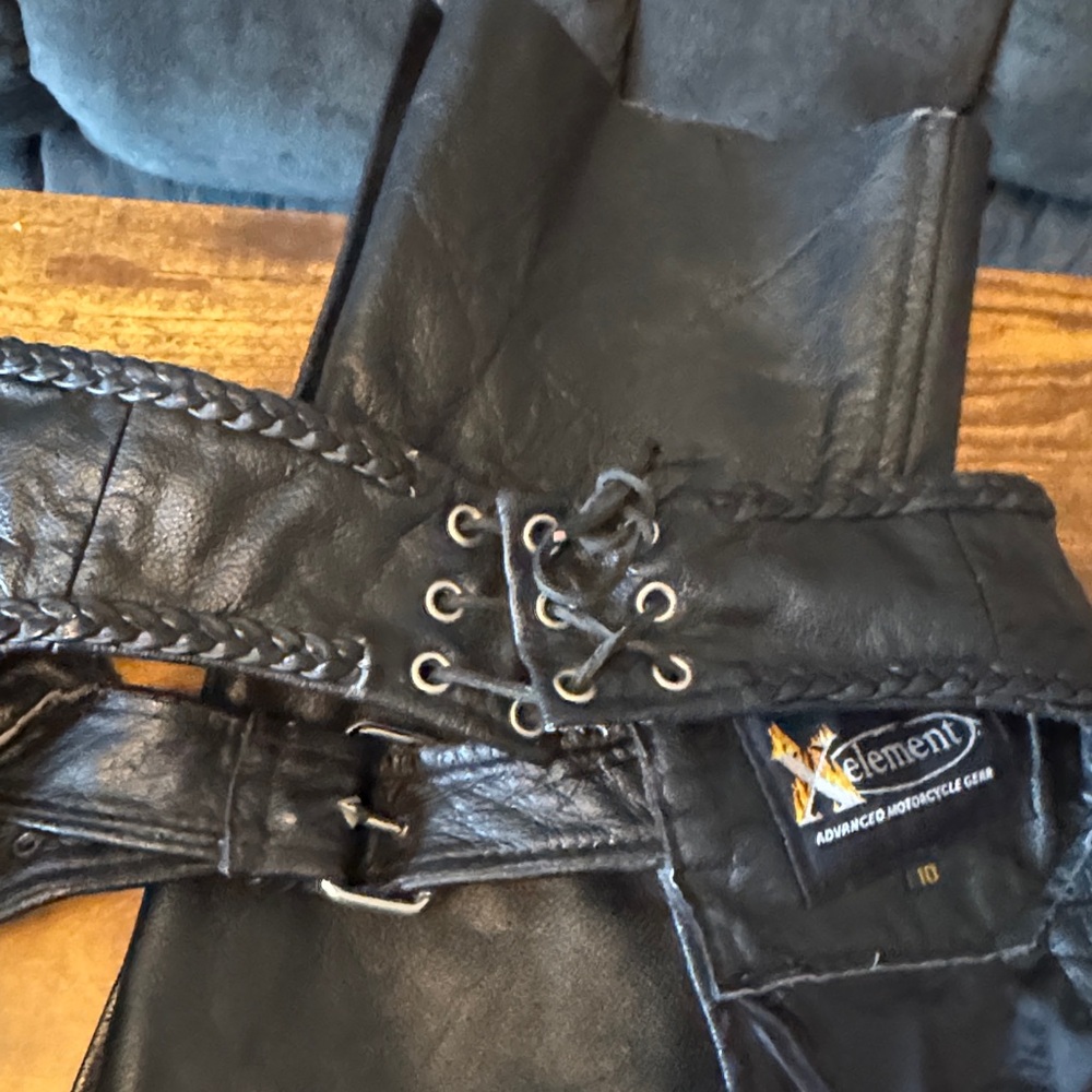 Biker Black Leather Chaps with Buckle by XElement Ladies Size 10 - Picture 6 of 7